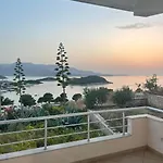 Athina Дом отдыха *