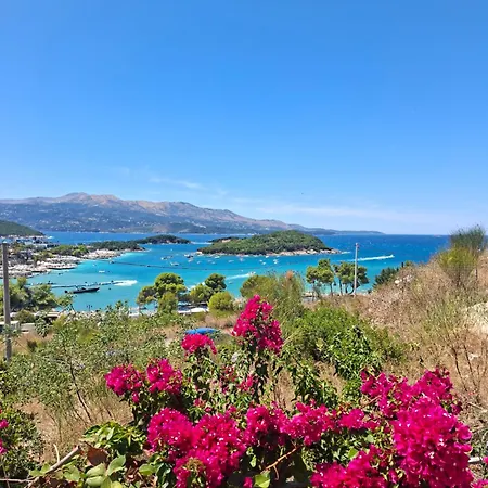 Athina *